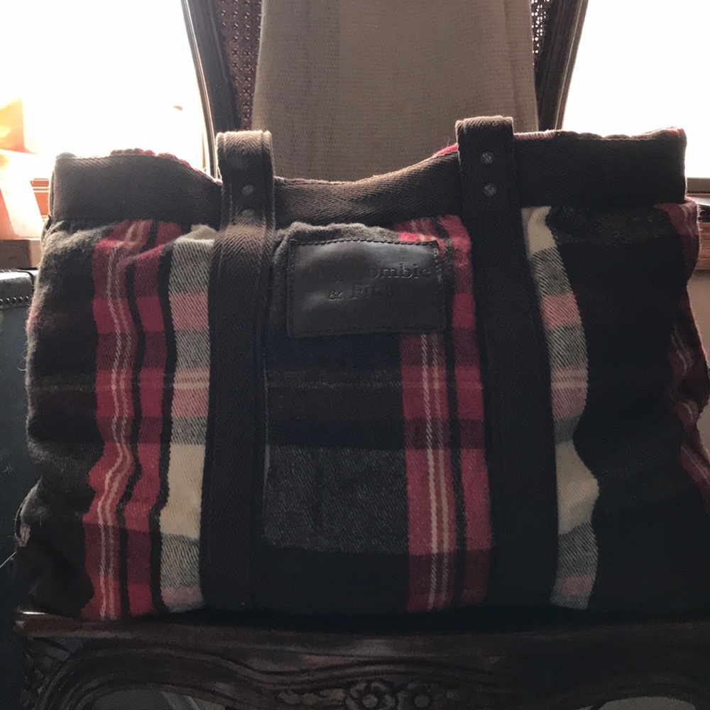 Stylish Abercrombie and Fitch beautiful tote bag.